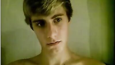 Belgian Gay Boy Web-Cam Solo: Steamy Amateur Adventures!