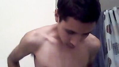 Latino Lover Live on Webcam - Steamy Latino Action!