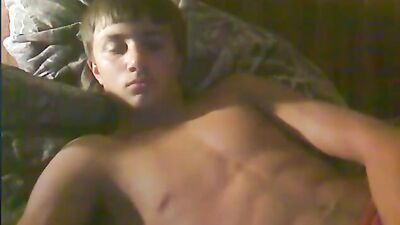 Twink Amateur Web-Cam Solo Revisited: A Gay Porn Classic!