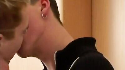 Kitchen Sins - A Daring Game of Bareback Ass Play