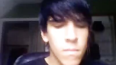 Young & Wild: Web-Cam Handjobs