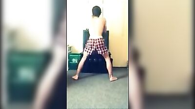 Boy Booty Bounce - Amateur Straight Boys!