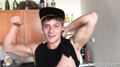 Casting - Blond Twink: Mr. Hand Jobs Revenge