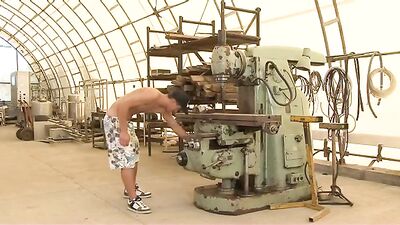 Hefty Cocks Workshop Frenzy: Big Bareback Cum Shots!