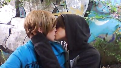 Young Love - Amateur Webcam Boys Reveal All!