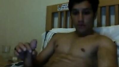 Handsome Webcam Dick-Slinger - Ultimate Gay Porn Experience