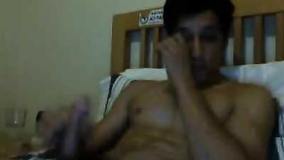 Handsome Webcam Dick-Slinger - Ultimate Gay Porn Experience