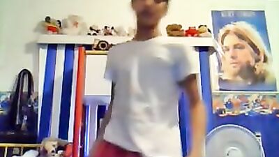 Boy Web-Cam Solo : Exposing Gay Porn Passion