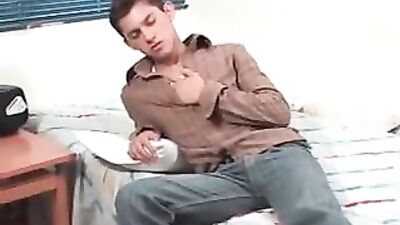 Young stud wanks in the shower for your pleasure!