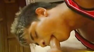 Line-up Cumshots: Blond Boys in Heat!