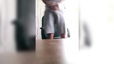 Gay Amateur Porn: Sitting - A XXX Adventure!