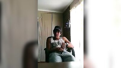 Gay Amateur Porn: Sitting - A XXX Adventure!