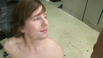 BIG CUM PARTY! TWINK CENTER OF ORAL BUKKAKE MAYHEM!