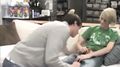 Bareback Twinks Couch Play: Wild Gay Porn Fun!