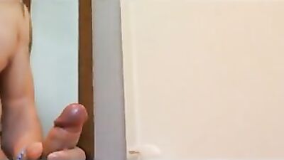 Squirting Cum: Amateurs Big Load Sharing on Webcam