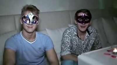 Masked Twinks Bare: Wild Amateur Bareback Action!