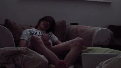 Webcam Cum Shots - US Boy Pounded on the Sofa!