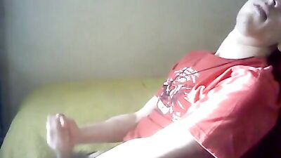 Handsome Webcam Cumshots: A Quickie with Benefits