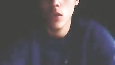 19 Brandons Web-Cam Handjob: A Gay Porn Experience