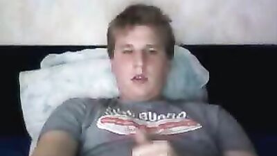 19 Elvis Web-Cam Handjob: A Gay Porn Experience!