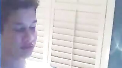 Hugo 18: Web-Cam Handjob Reignited!