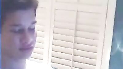 Hugo 18: Web-Cam Handjob Reignited!