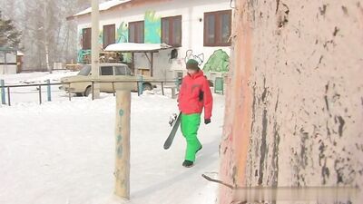 Snowboarding for Blond Fun Boys!