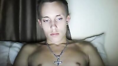 Masturbating Richie 18: Web-Cam Handjob Revisited