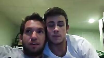 Gay Porn Video Collection: Amature Oral Handjob Contact between Couples