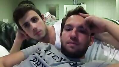Gay Porn Video Collection: Amature Oral Handjob Contact between Couples