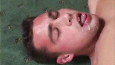 Beautiful Cum Twink: Self-Cumming Delight