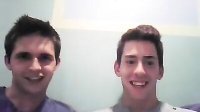 Gay Web-Cam Oral Handjob Duo - Cute Buddies at Cam