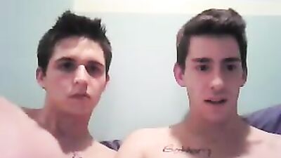Gay Web-Cam Oral Handjob Duo - Cute Buddies at Cam