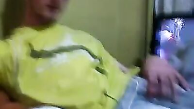 Young & Wild: Gay Webcam Handjob Extravaganza