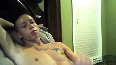 Straight Ink Cockjerking and Cum Shooting - The Amateur Way!