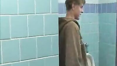 Gay Porn: Twink Blowjobs in the School Toilet - Exclusive Clips