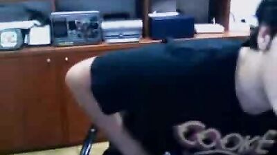 But deep down, Im a romantic - A sentimental webcam handjob video that will make you feel alive!