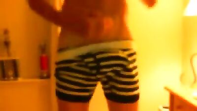 Young Boy Web Cam Show - Solo Exploration (18+)