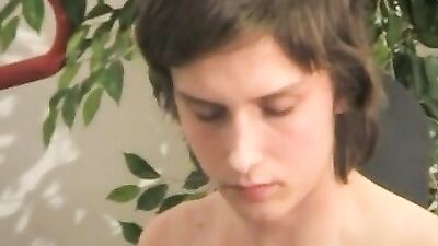 Iggys Solo Porn Adventure - Exploring the Wild Side of Gay Sex!