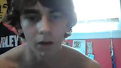 Gay Cam Boy Heat: Steamy Web-Cam Solo Performance!