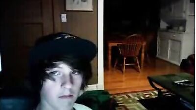 Masturbating in Mississippi: Cum Shots and Web-Cam Handjobs - A Gay Porn Video