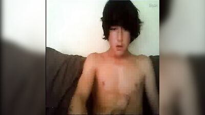 Young Cutie Masturbating - Exploring Web-Cam Handjobs