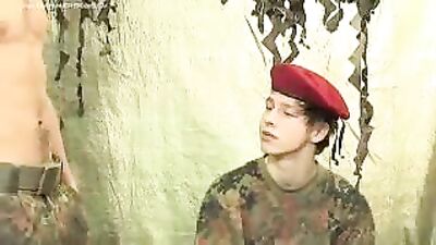 Two soldiers bareback frenzy - Blond twinks in uniform action