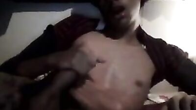 Brown Boy Cum Cam: Upclose Twink Shares His Private Show Online