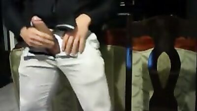 Amateur Cumshots on Webcam: Just Me Wanking Returns with a Bang!