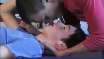 Horny Twinks Makeout: Slim Smooth Bareback Action