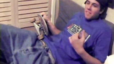 Young Jaydens Wild Amateur Handjob!