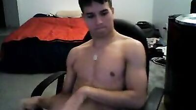 Muscle guy cums on abs - Amateur Cum Shots Handjob