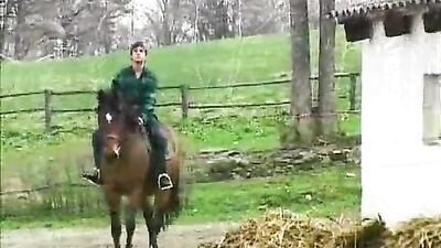 Threesome Fingering and Fucking: Bareback Frat Guys Ass Play