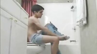 Cum Shots Solo Handjob: Teens Sensual Bath